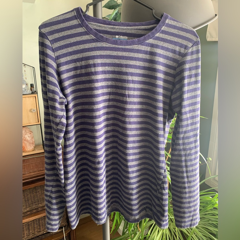 Columbia Sportswear Ladies long sleeve. Size large